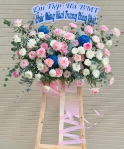 Hoa và Sự Thành Đạt: Kệ Hoa Khai Trương Gửi Lời Chúc Tốt Đẹp