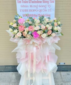 Nở Rộ Thành Công: Kệ Hoa Khai Trương Tượng Trưng Cho Tương Lai