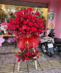 Hoa và Thành Công Kết Hợp: Kệ Hoa Khai Trương Tươi Sáng