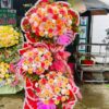 Nở Rộ Với Niềm Vui: Kệ Hoa Chúc Mừng Gửi Tới Ngày Hạnh Phúc