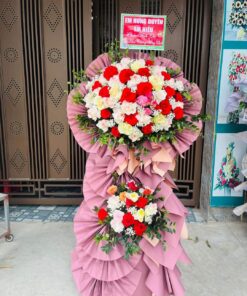 Kết Nối Bằng Hoa: Kệ Hoa Chúc Mừng Cho Mọi Dịp Vui
