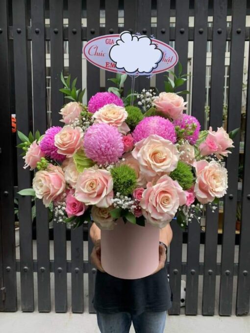 Vẻ Đẹp Tự Nhiên: Lẵng Hoa Tươi Như Bức Tranh Nghệ Thuật