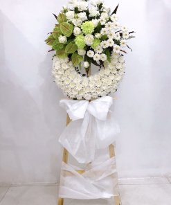 Lẵng Hoa Chia Buồn Đầy Ý Nghĩa