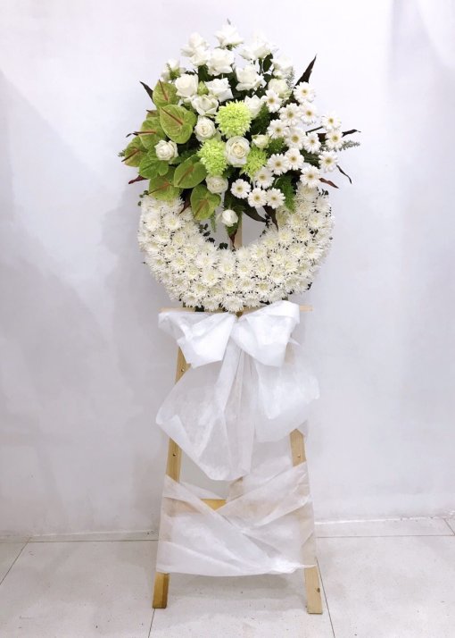 Lẵng Hoa Chia Buồn Đầy Ý Nghĩa
