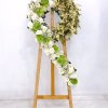 Lẵng Hoa Chia Buồn Trong Nỗi Hối Tiếc