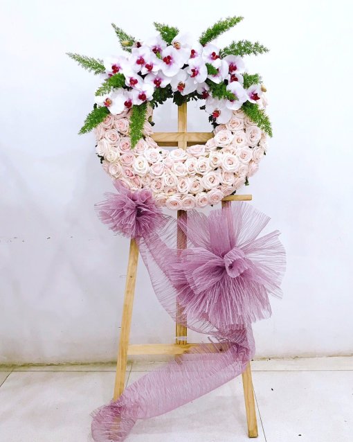 Lẵng Hoa Viếng Hiện Đại