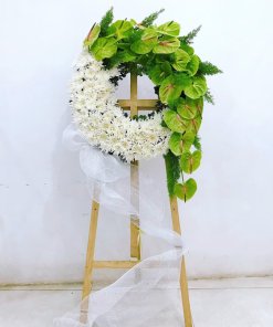 Kệ Hoa Chia Buồn Hiện Đại
