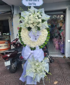 Kệ Hoa Viếng Độc Đáo: Chuyển Động Mới Trên Nền Nghệ Thuật Trang Trí