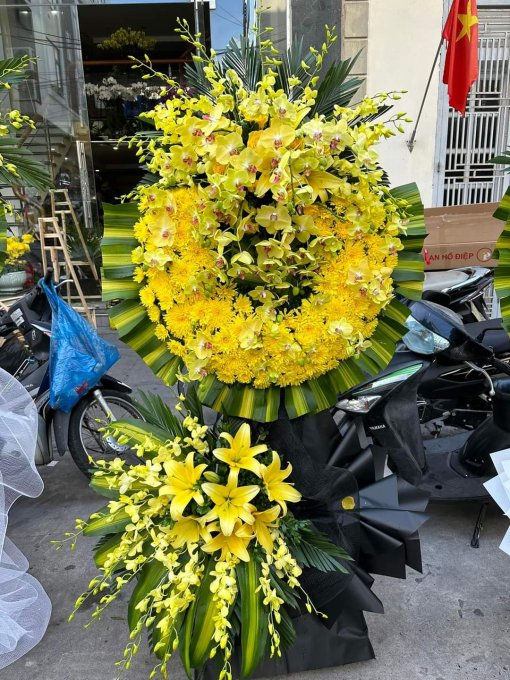 Kệ Hoa Viếng 03