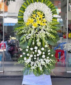 Kệ Hoa Viếng: Sự Biểu Tượng Của Tình Thương