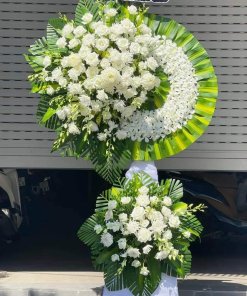 Kệ Hoa Viếng và Không Gian Thanh Lịch