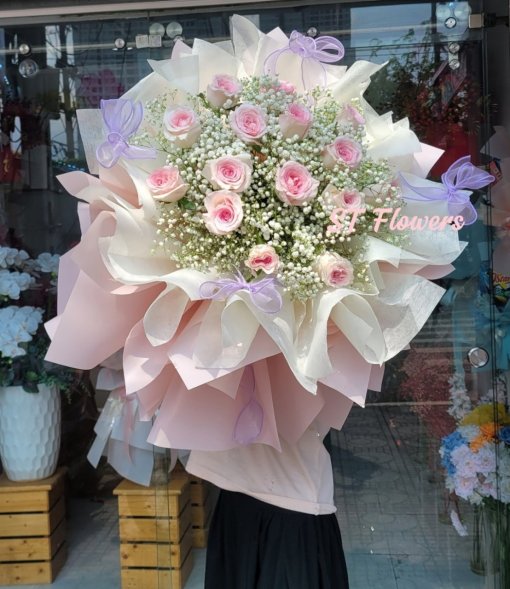 Bó hoa lạc thần mix hoa babi phong cách công chúa