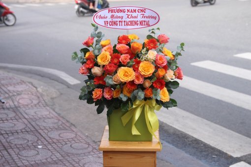 Lẵng hoa khai trương đơn giản nhiều ý nghĩa