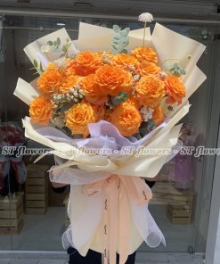 Hồng spirit bó giấy vàng kem