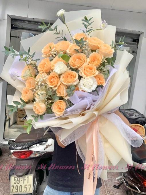 Bó hồng hột gà theo phong cách hiện đại