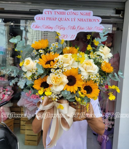 Giỏ hoa khai trương đẹp
