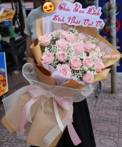 Bó hoa hông kem cồ giấy xi